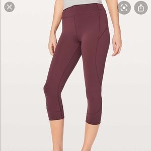 Lululemon in movement crop